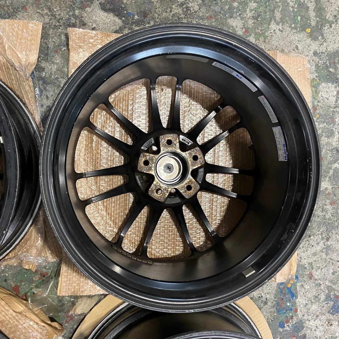 w*n様 レイズ RE30 18インチ 9J+35 PCD114.3 5H 4本