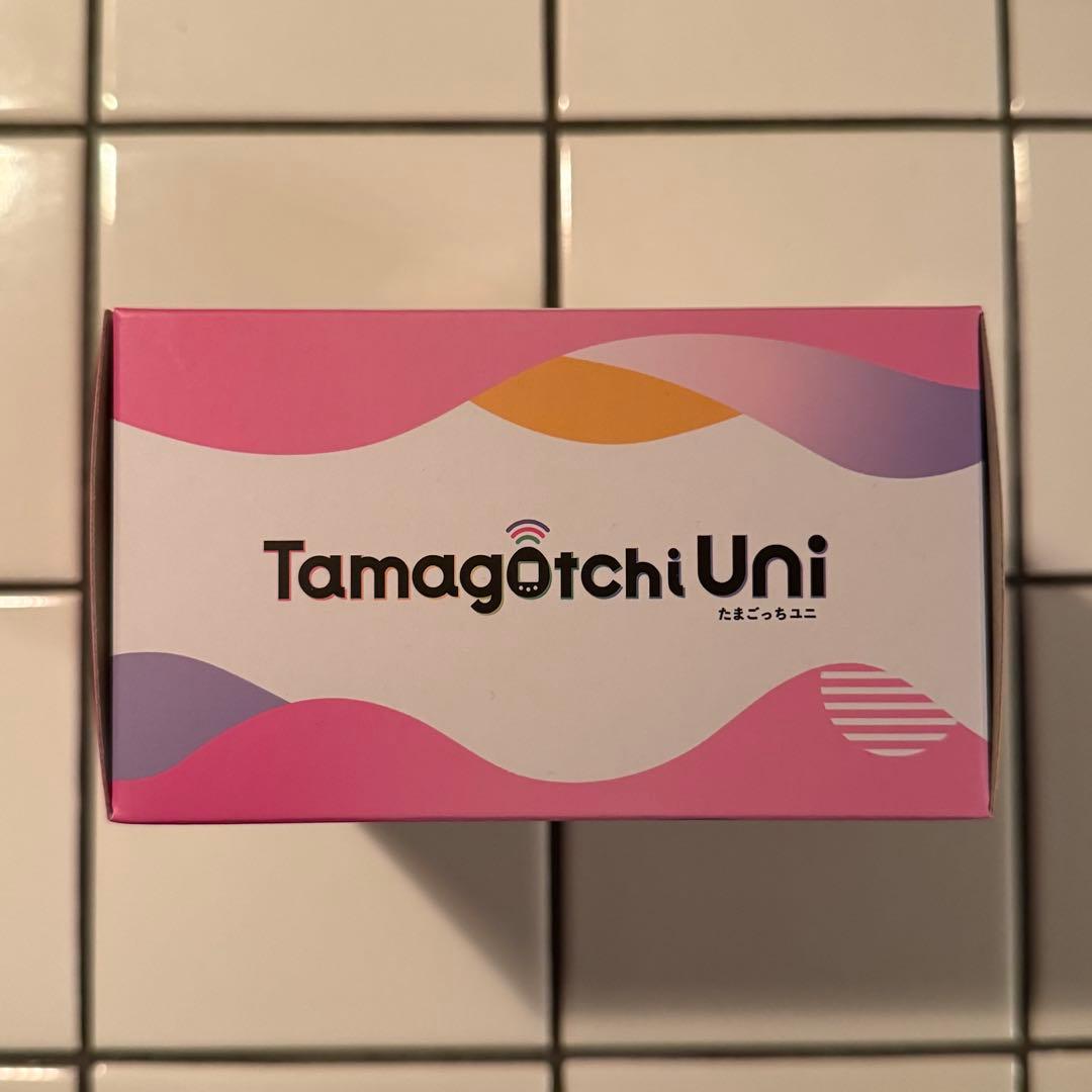 Tamagotchi UNI　たまごっちユニ　オーロラピンク