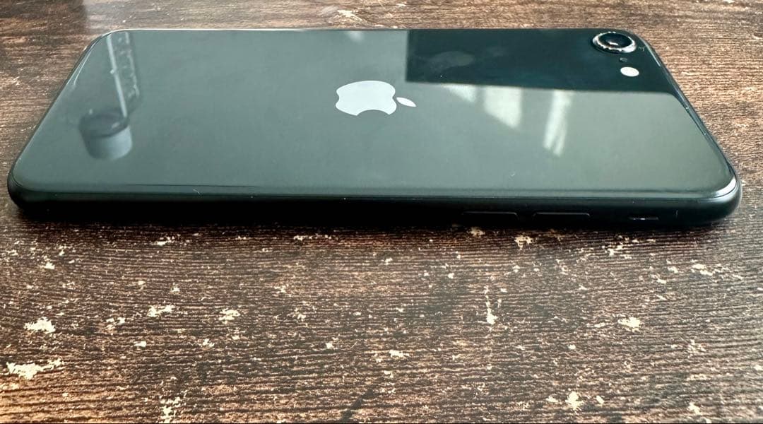 美品 iPhone SE SIMフリー第三世代 64GB ミッドナイト 本体箱付