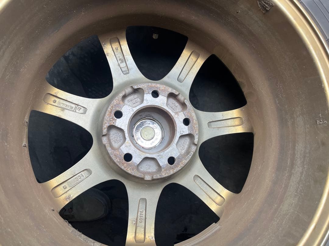 プリウスα スタッドレス205/60r16 ダンロップWM2 5穴　114.3