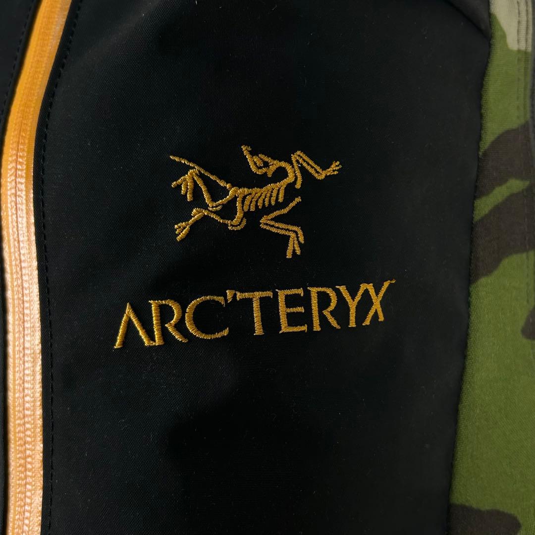 希少 美品 アークテリクス × ビームス ARRO22 WoodlandCamo