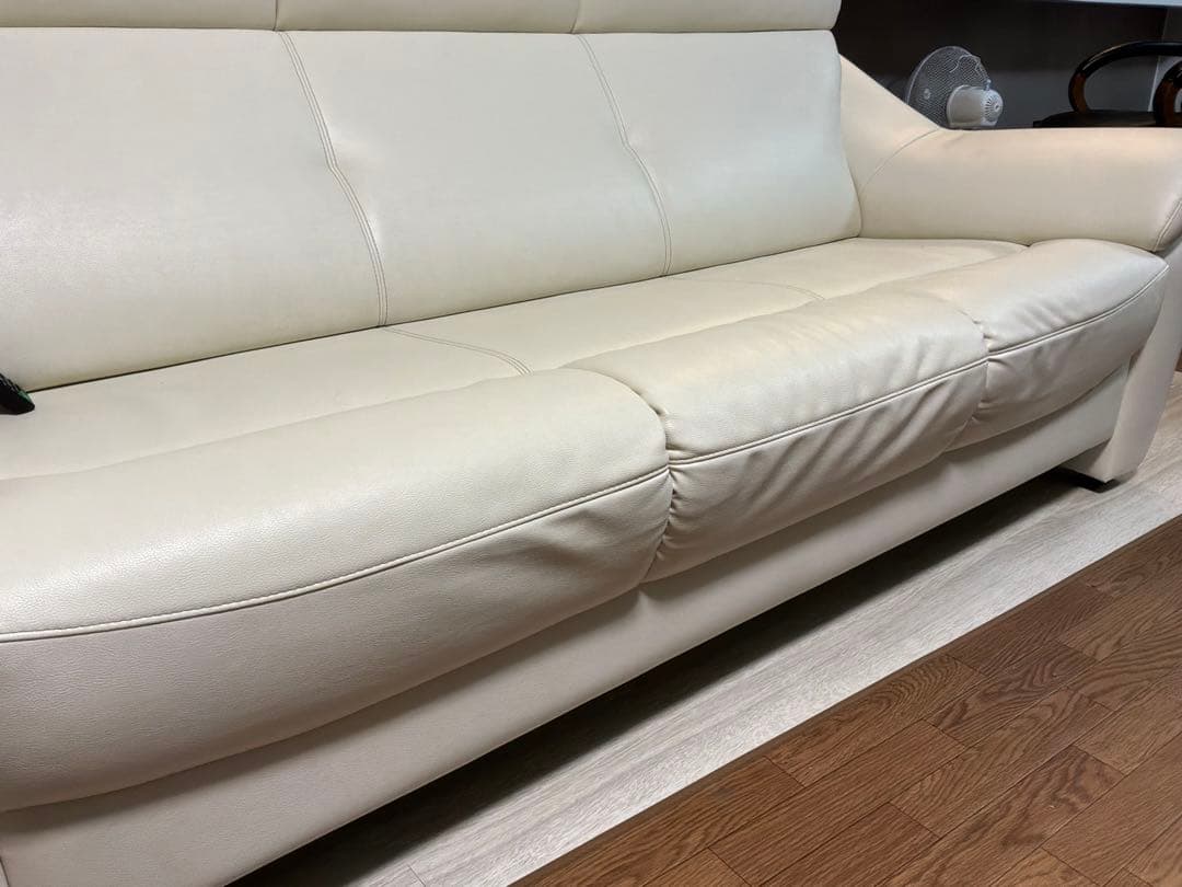 ３人掛けソファ　アイボリー　東京インテリア