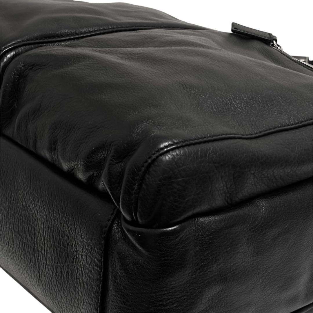 バッグ prada multi pocket leather shoulder bag