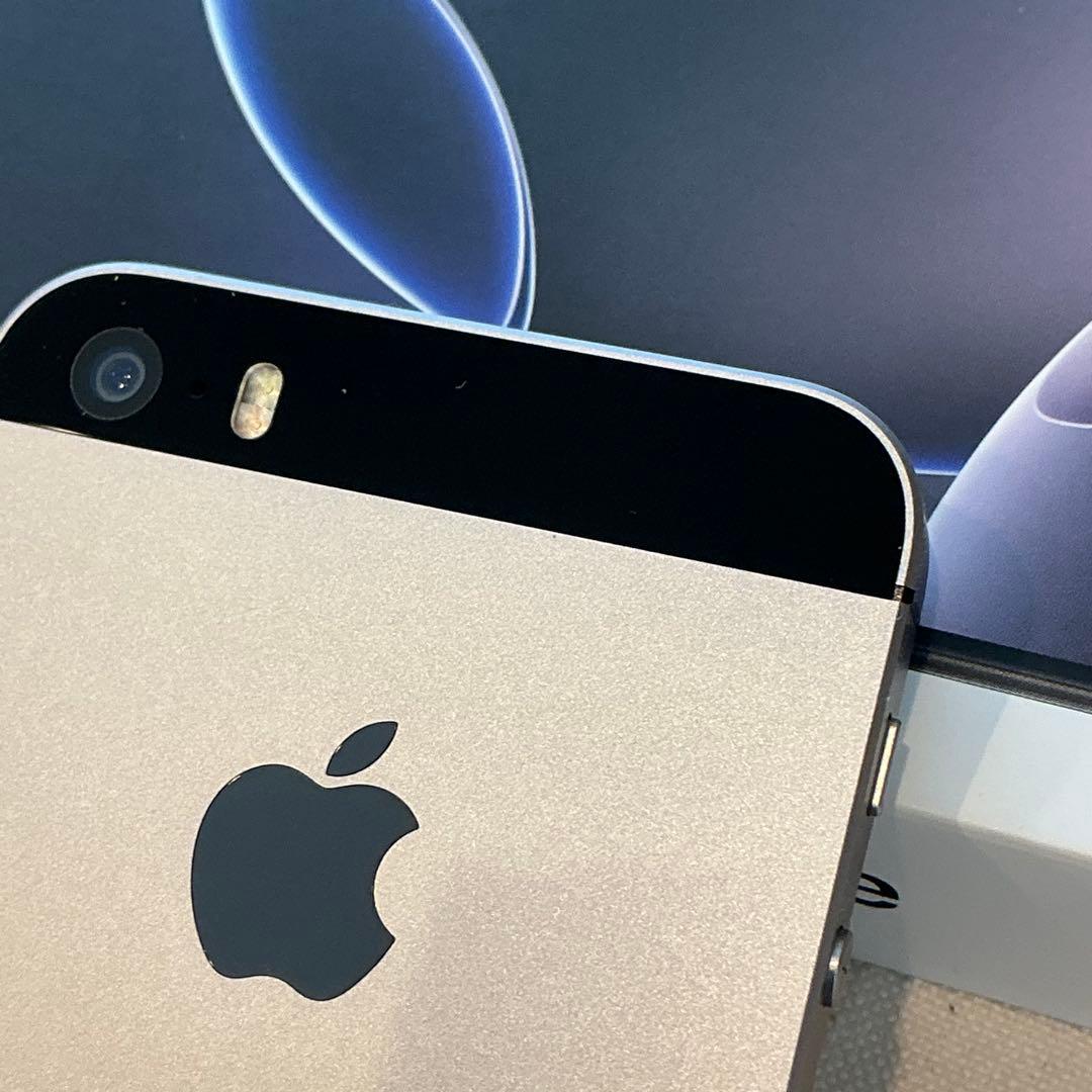 Apple iPhone se 第1世代 未使用品 16GB 本体