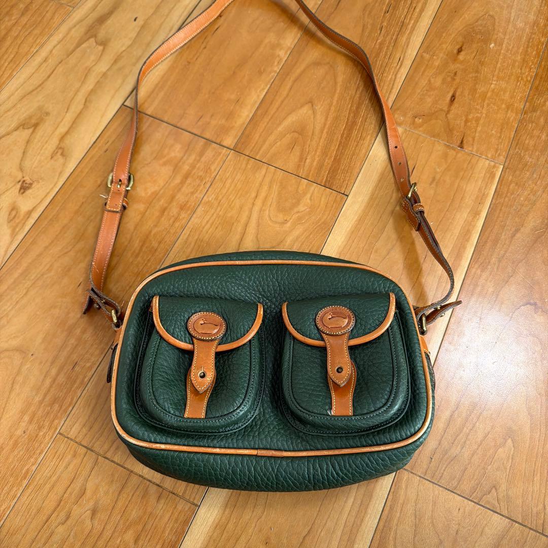 Dooney & Bourke グリーンショルダーバッグ
