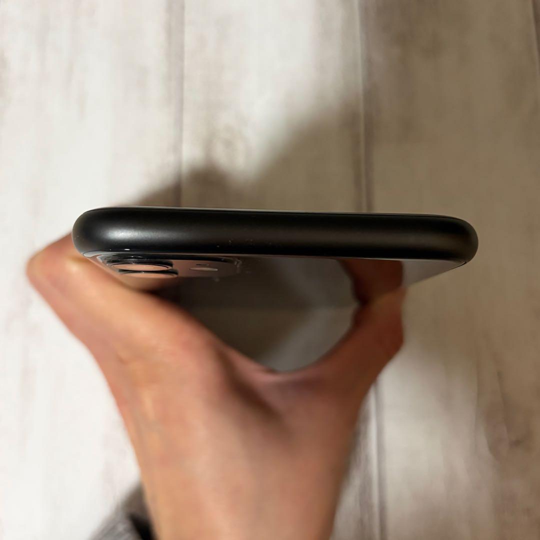 iPhone11 本体 64GB ブラック バッテリー残量84% 箱あり