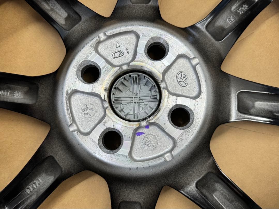 トヨタ アクア GRスポーツ 純正ホイール