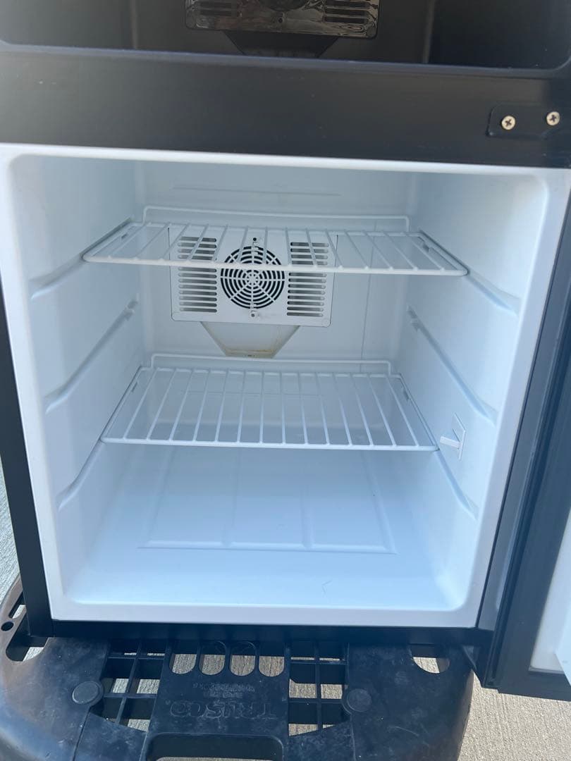 冷蔵庫一体型ワインセラー62L 2ドア コンパクト　稼働品　WRH-M262