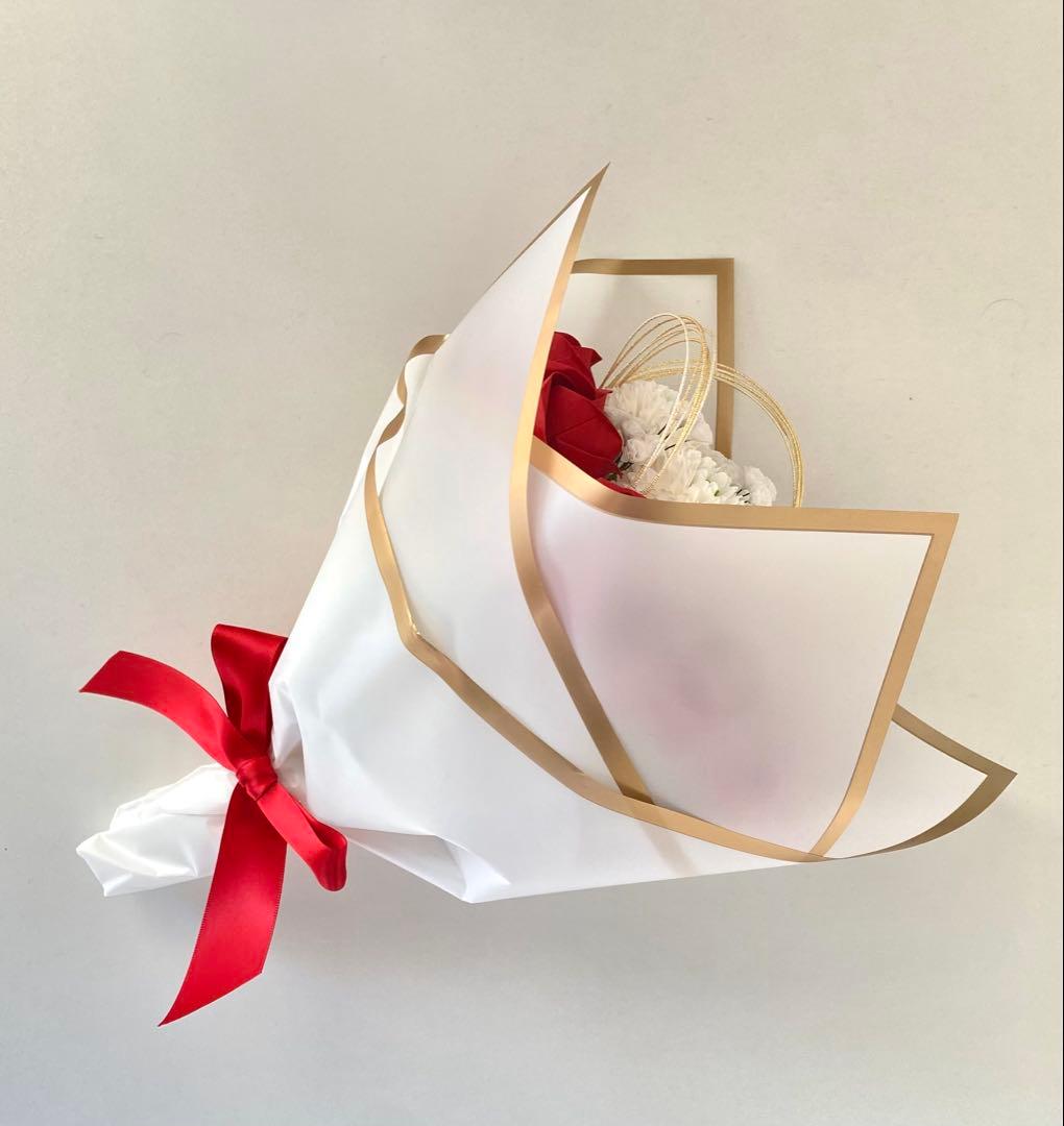 【受注生産】赤と白の折り紙フラワーブーケ マム バラ 正月 紅白 和モダン 水引