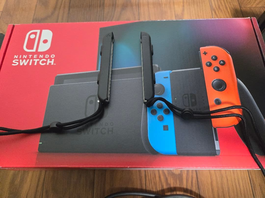 任天堂　Switch 通常版本体　【プロコン・ケース・128GB SD付き】