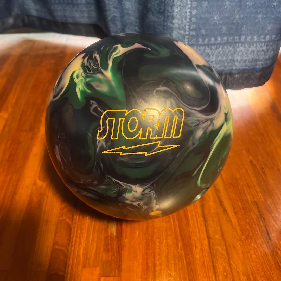 STORM EQUINOX イクイノックスソリッドボウリングボール