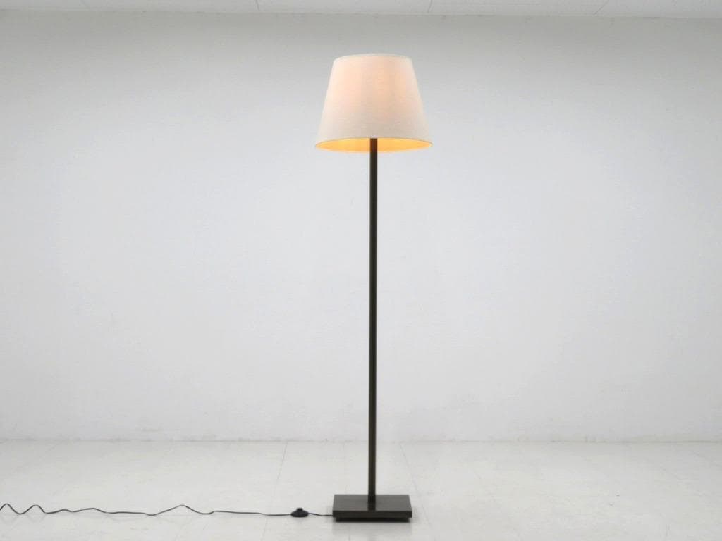 展示品　エレガント　フロアスタンドライト　照明　ライト　ランプ　高級　モダン