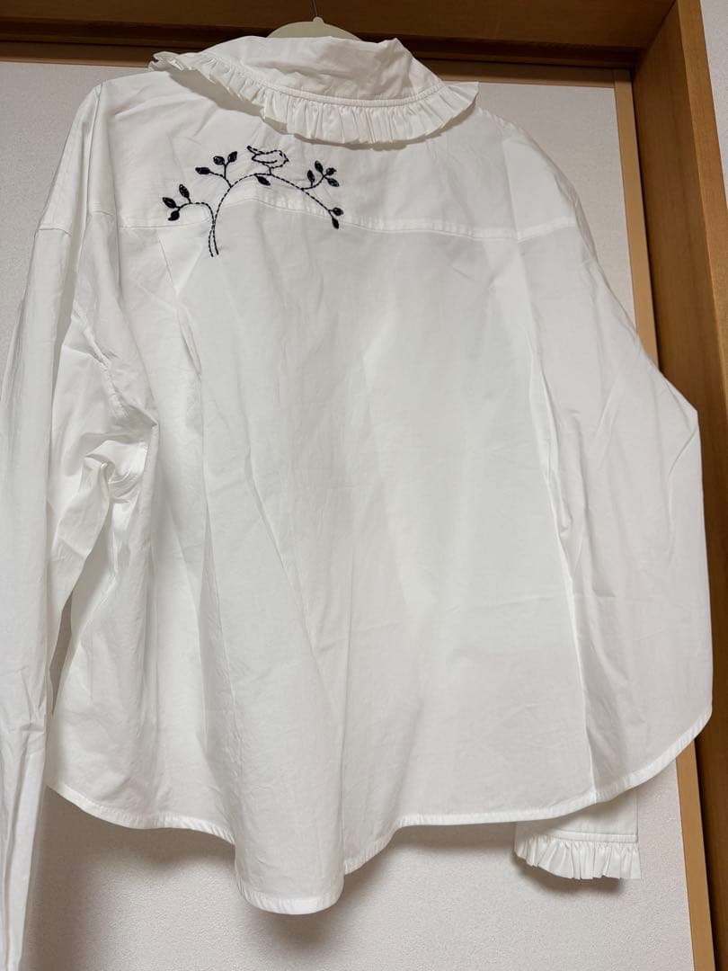 Vivienne Westwood 原宿ラフォーレ限定 刺繍 フリルシャツ