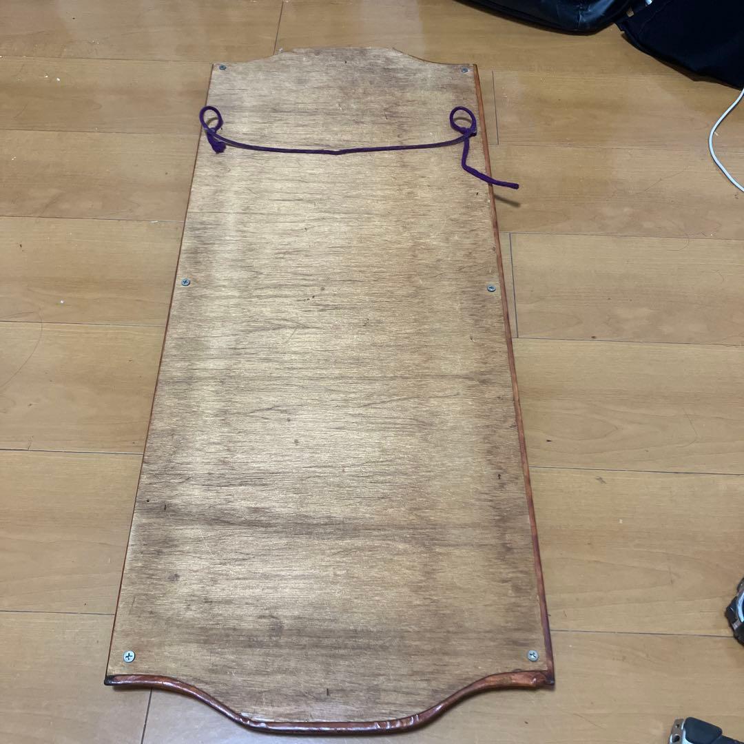 壁掛け鏡　革　カービング