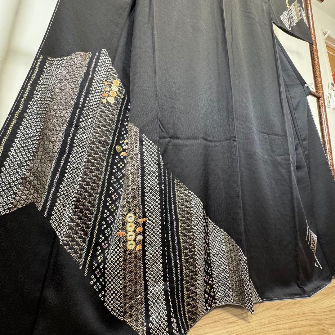 三松しつけ付き　正絹　袷　訪問着　付け下げ　着物　167裄67 刺繍　黒　絞り