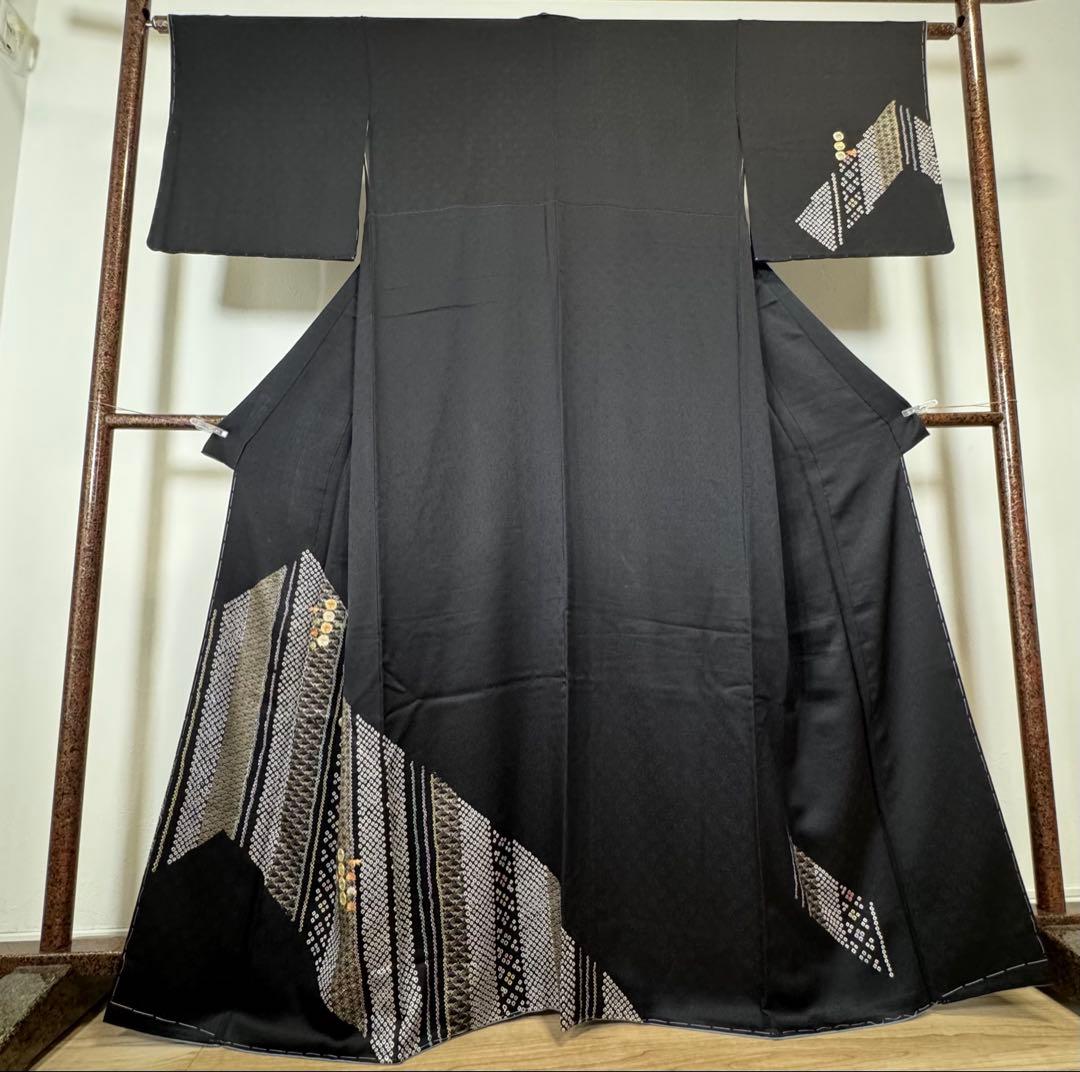 三松しつけ付き　正絹　袷　訪問着　付け下げ　着物　167裄67 刺繍　黒　絞り