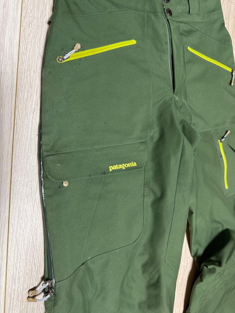 patagonia スノーウェアパンツ2本、 フリース1着