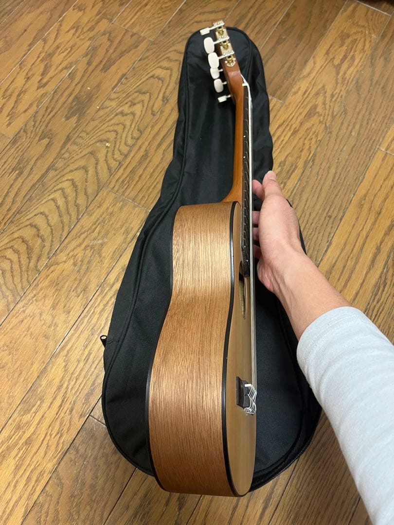 YAMAHA GUITARLELE (ミニギター)