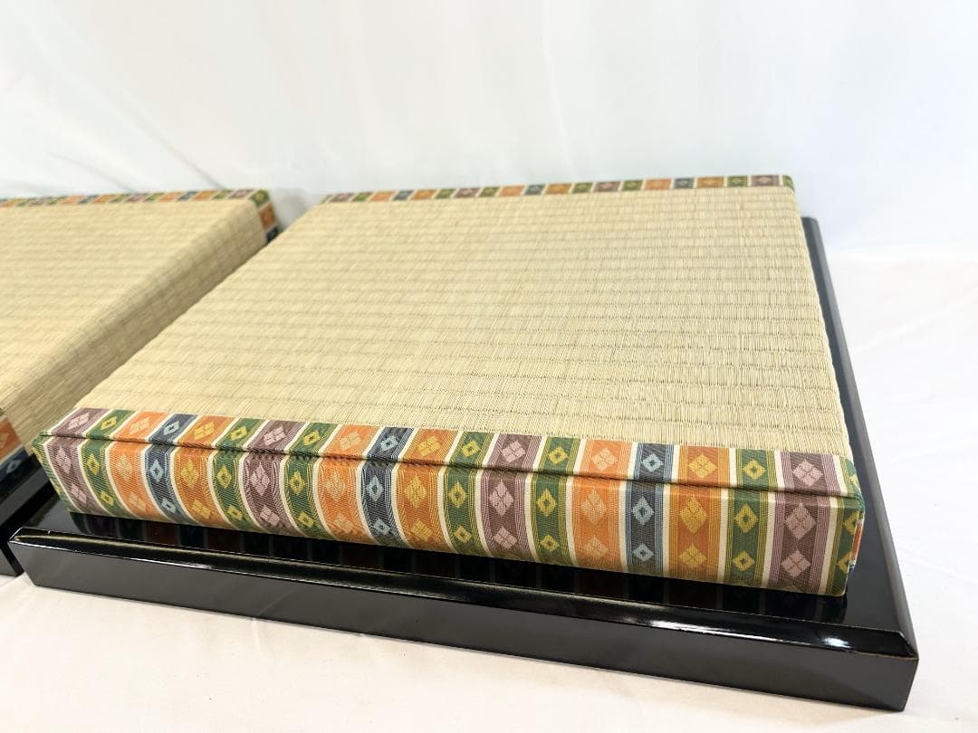 r7-3-10-17 親王台　極上7番　木製京式　黒塗艶有　低床台　飾り台　道具