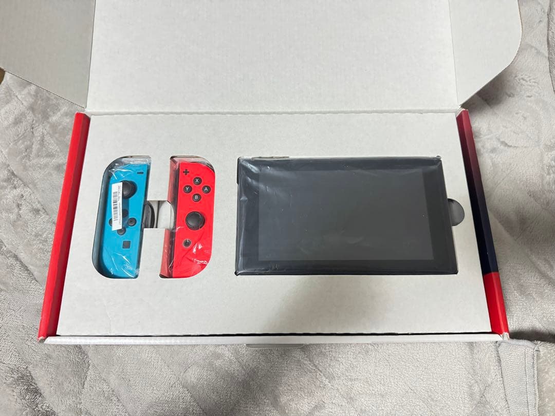 【極美品】Nintendo Switch 本体