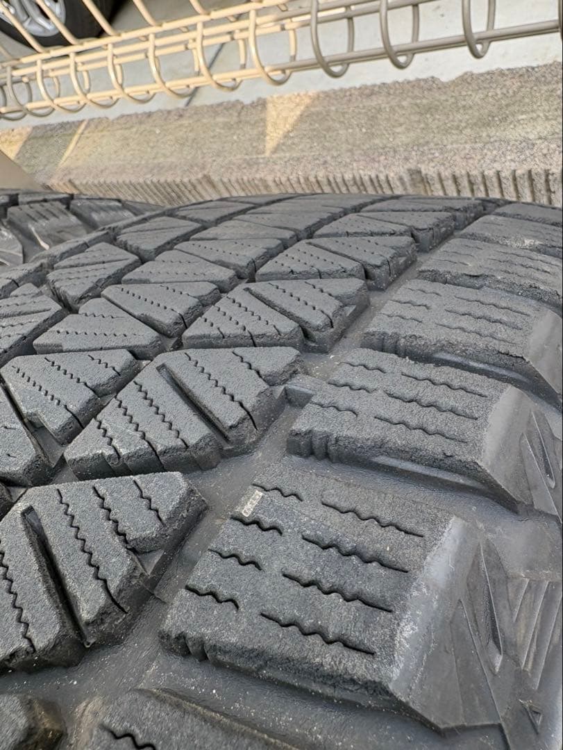 265/55R20 ブリヂストンBLIZZAK DM-V3タイヤホイールセット