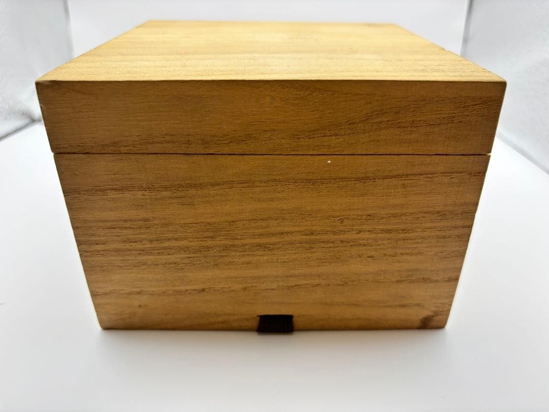 新高麗　青磁茶碗（管理番号008）