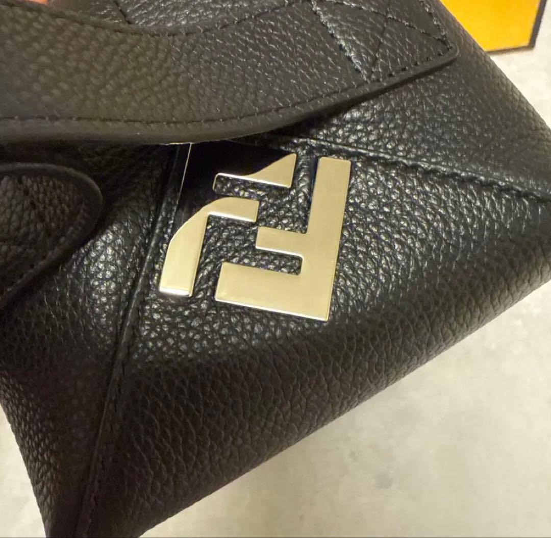 FENDI ロゴプレートクラッチバッグ 2024年新作 未使用品 外袋 セカンド