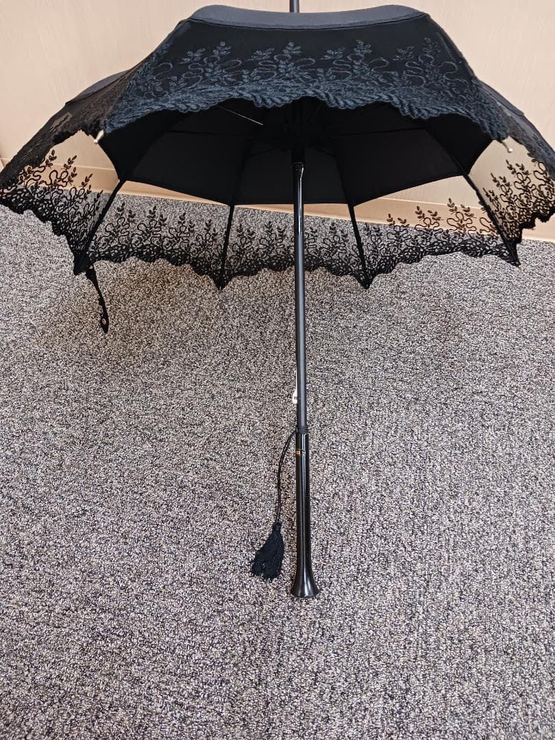 フランス製　レース黒長日傘 タッセル付き　未使用