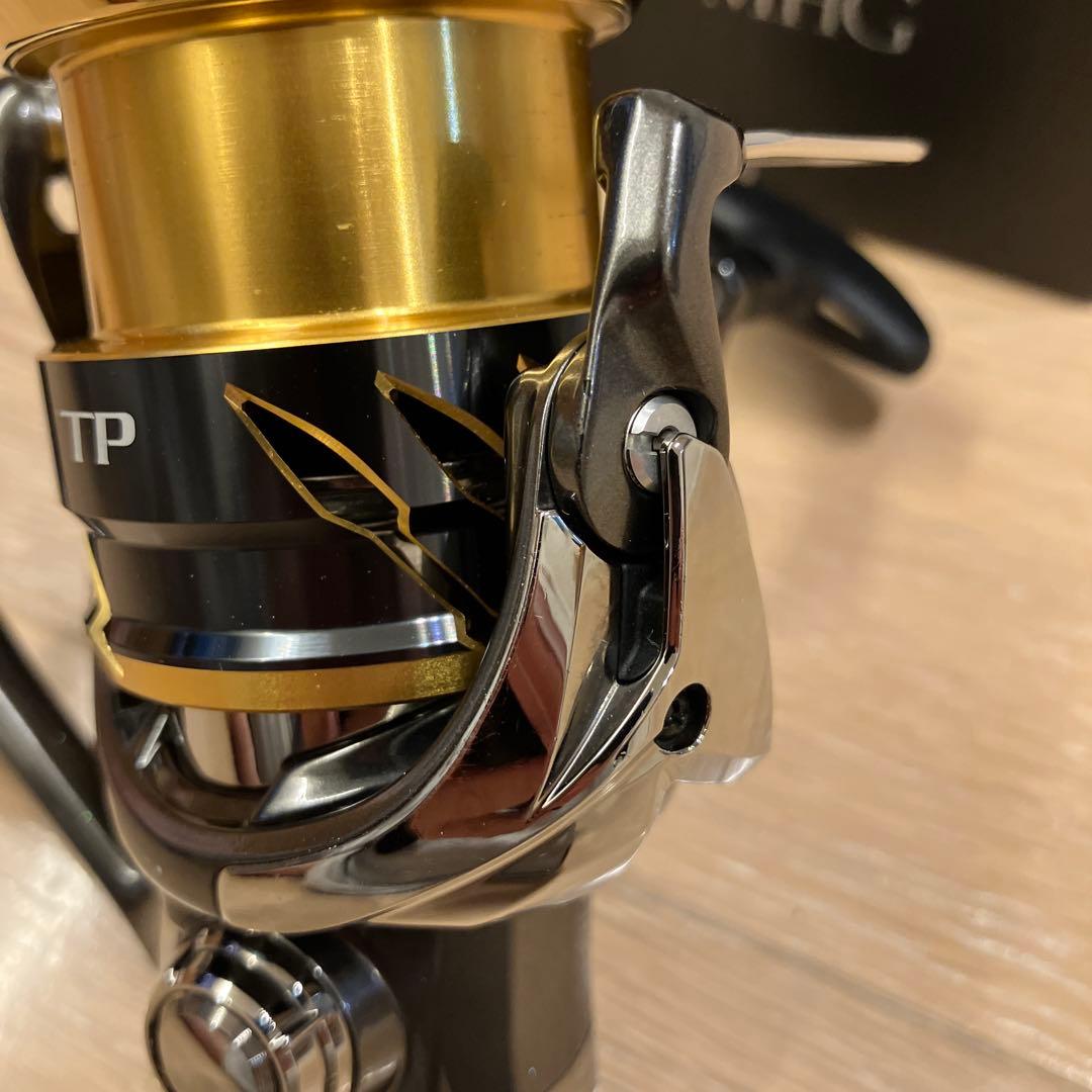 さ*ま様 SHIMANO スピニングリール 20ツインパワー 中古