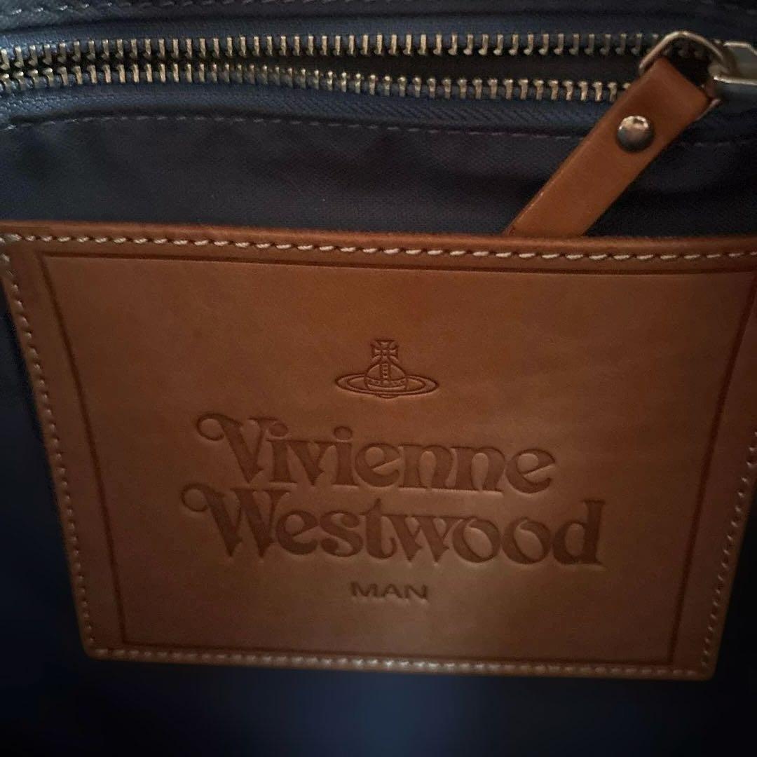 f*t様 【美品】ロゴプリントが特徴的Vivienne Westwood ショル