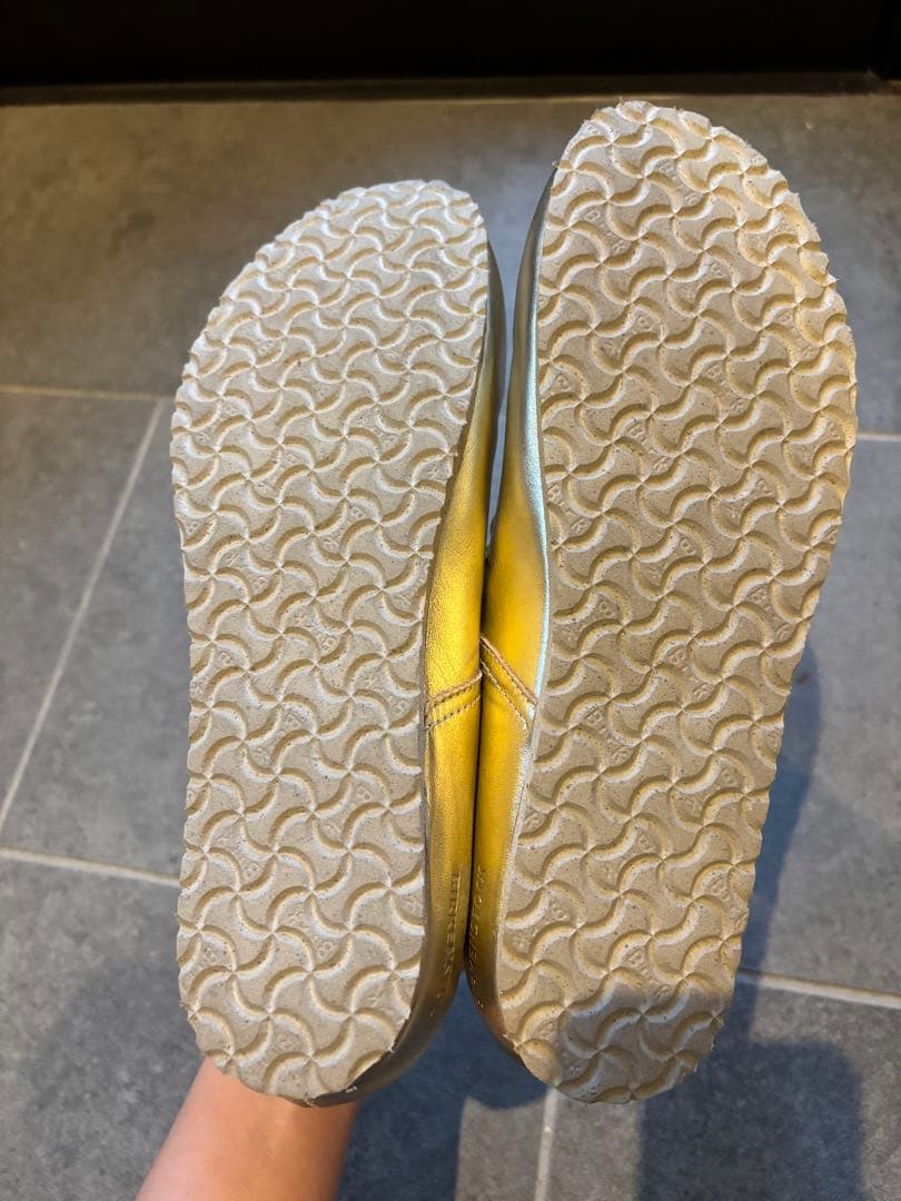 BIRKENSTOCK ゴールド フラットシューズ サイズ39
