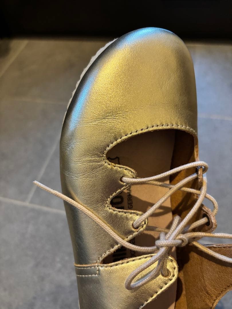 BIRKENSTOCK ゴールド フラットシューズ サイズ39