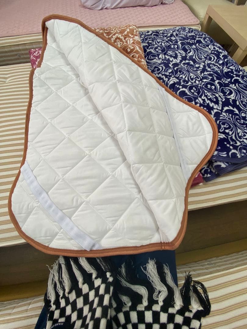 新品♦️西川 高級 温か敷きパッド♦️ダマスク柄 ワインカラー シングル 2枚セット