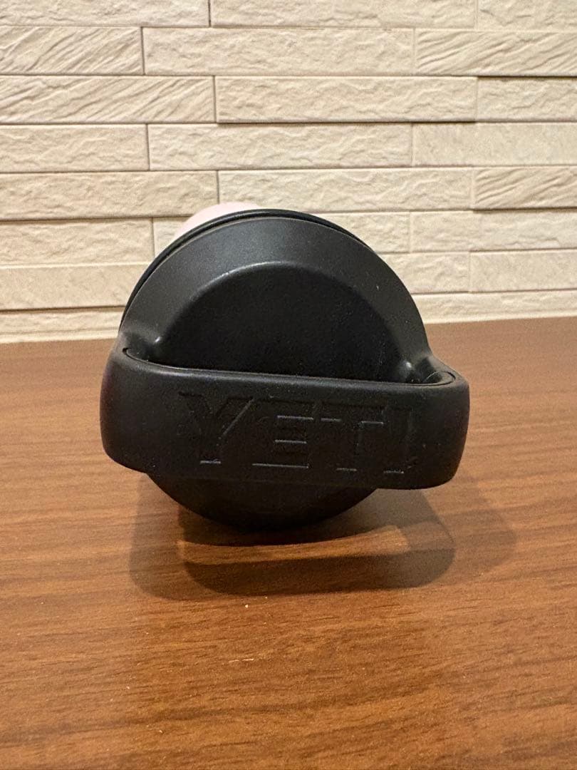人気YETI ステンレススチール 水筒 ピンク