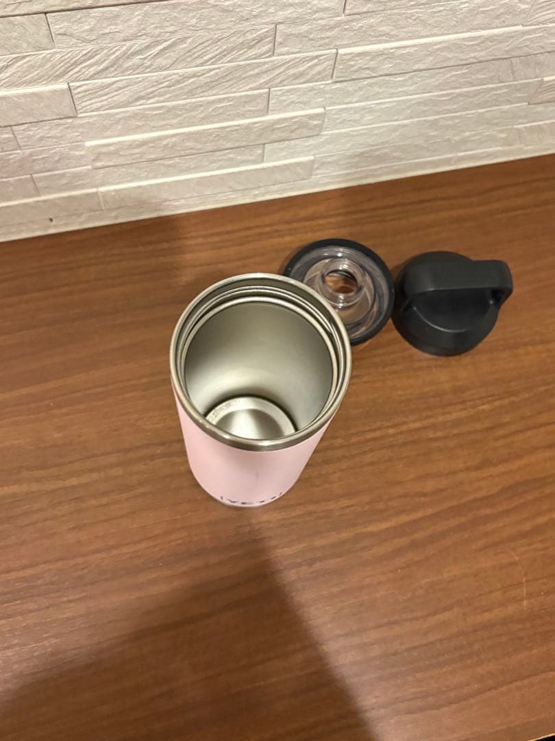 人気YETI ステンレススチール 水筒 ピンク