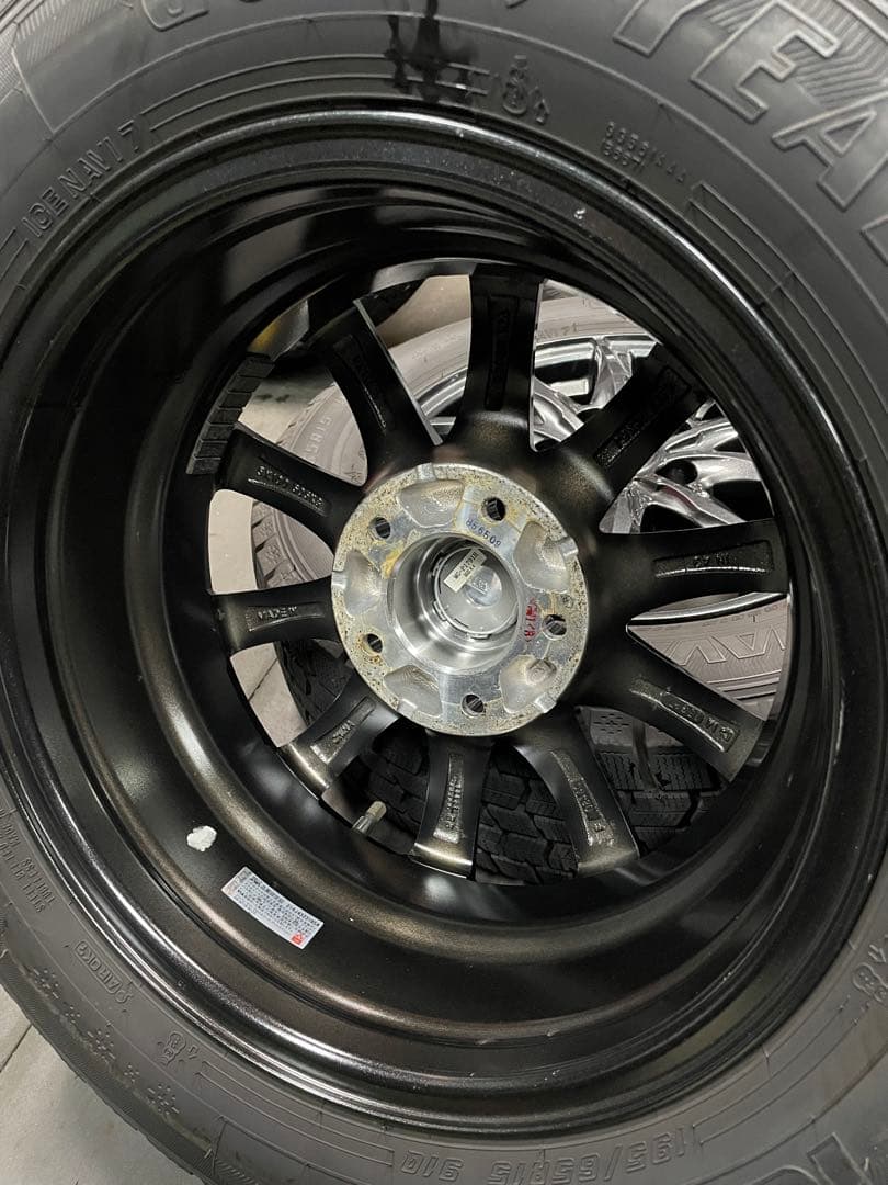 [バリ溝]195/65R15国産スタッドレスタイヤセットセレナC27 ③