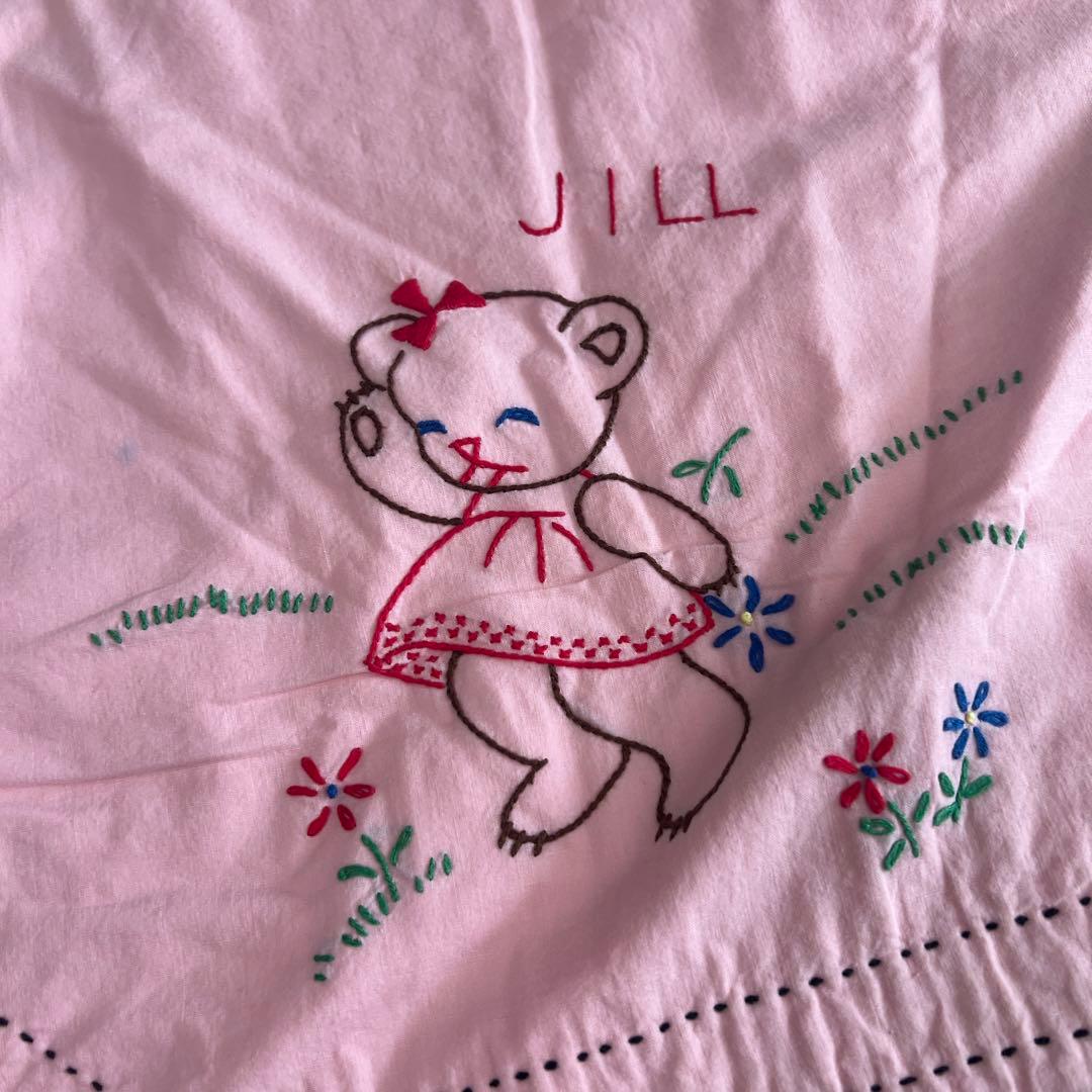 アンティークキルト✴︎ベビーキルトベビー布団刺繍キルト