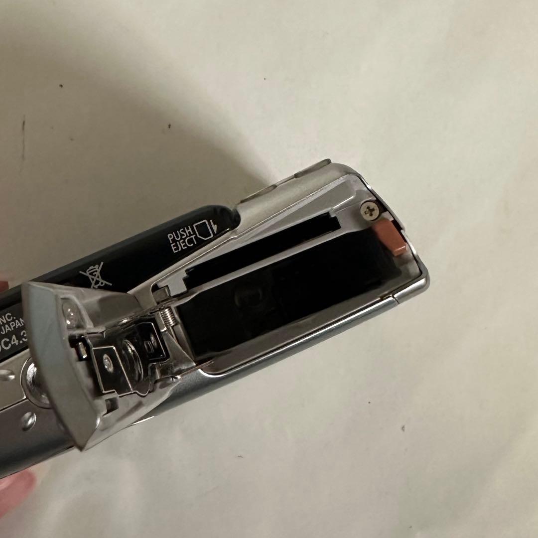 Canon IXYDIGITAL800ISデジタルカメラ　バッテリー・充電器付き