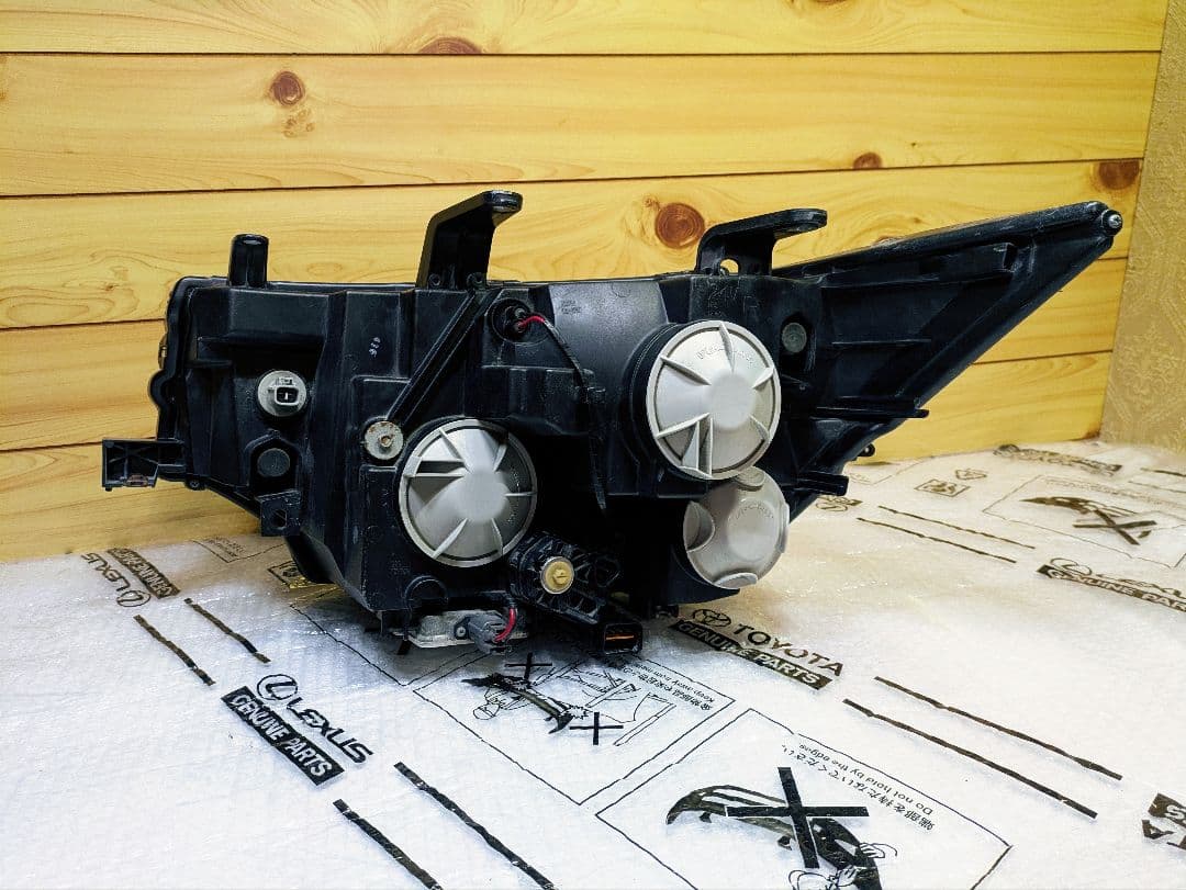 デリカ D5 ヘッドライト インナーブラック CV系前期 黄ばみ無し