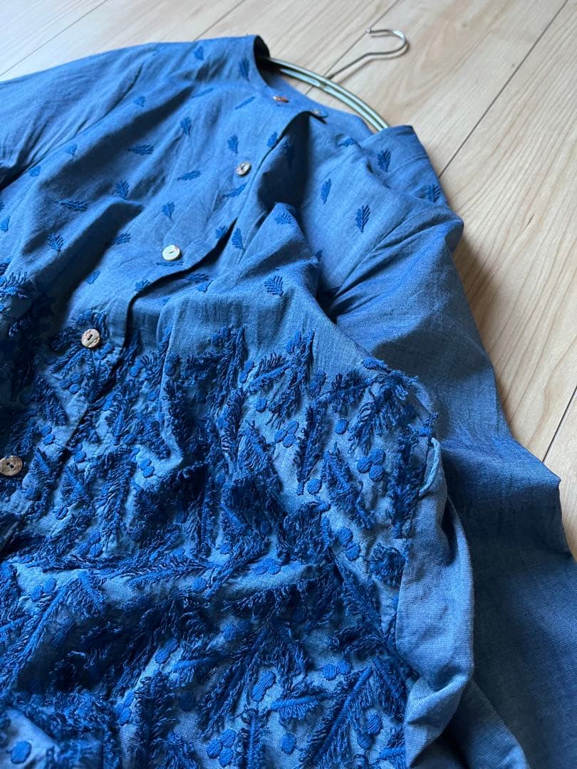 オシャレ　オススメ　ワンピース　シャツワンピース　刺繍　模様　個性