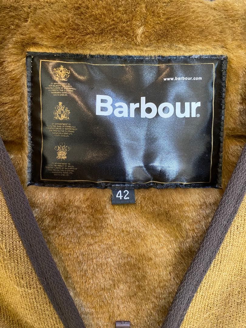 Barbour フロントジップ ファー ライナー ベスト 42