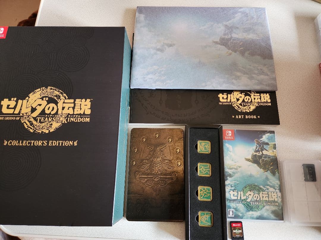 【動作良好】スイッチライト本体(ハイラルエディション)、新品マインクラフトなど