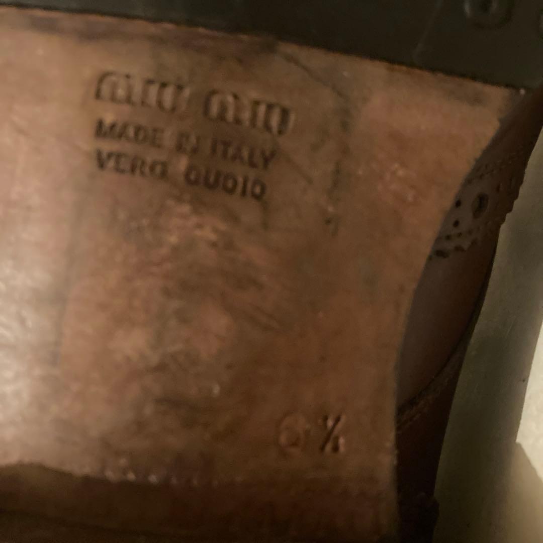 MIUMIU ウィングチップ レザーシューズ 短靴