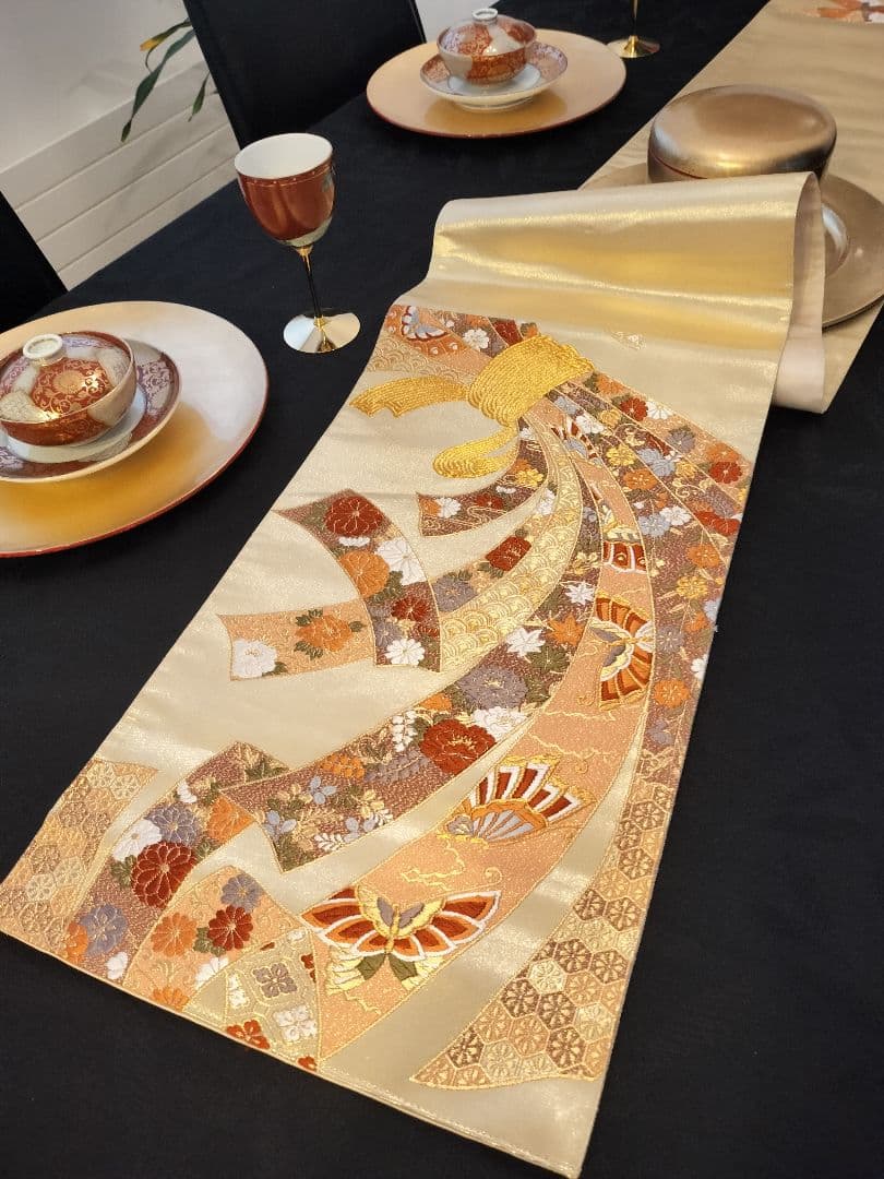 A929逸品‼️全通箔‼️組紐リボン‼️ひな祭り‼️テーブルランナー2m24cm