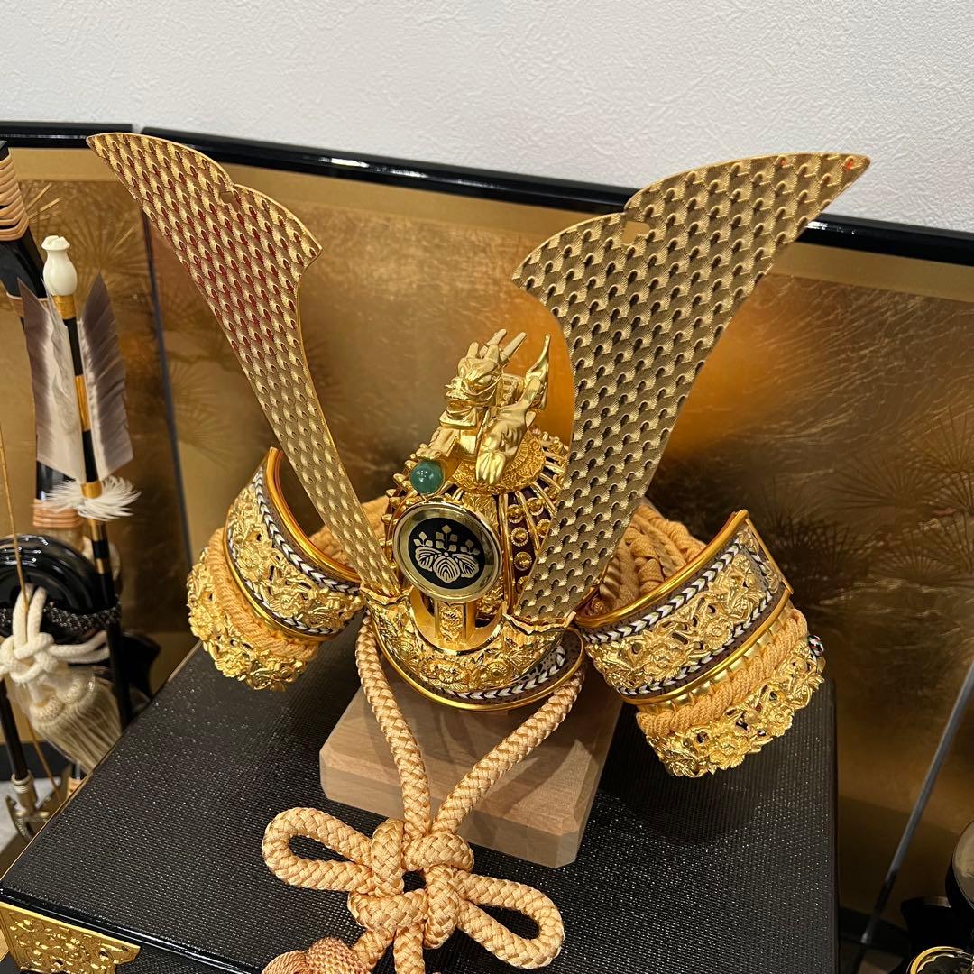 美品 兜 五月人形 端午の節句 samurai helmet 秀月監修 純金箔押