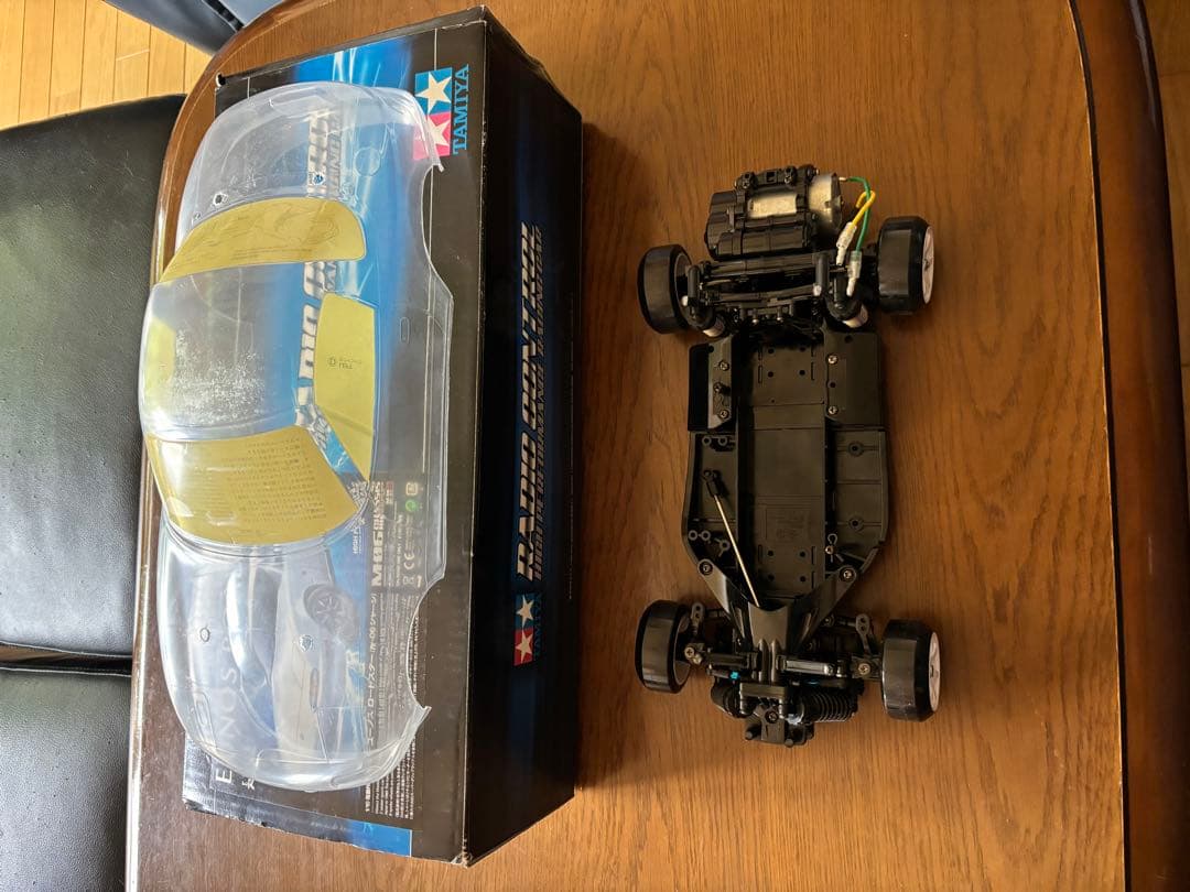 タミヤ　M06 ロードスター未塗装ボディ付き
