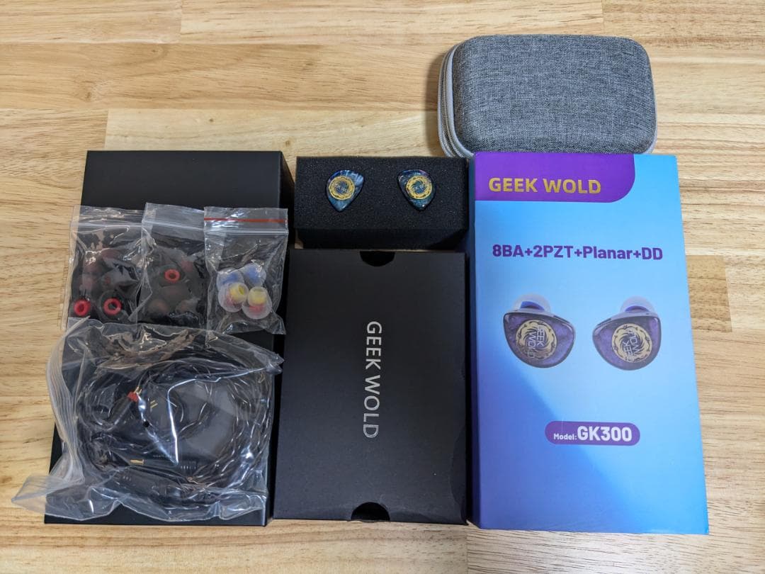 イヤホン GEEK WOLD GK300