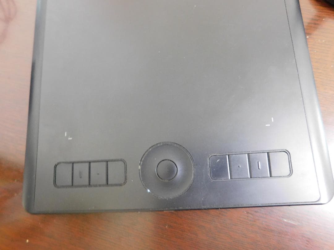 Intuos Pro Medium PTH-660/K0、 Pro Pen 2