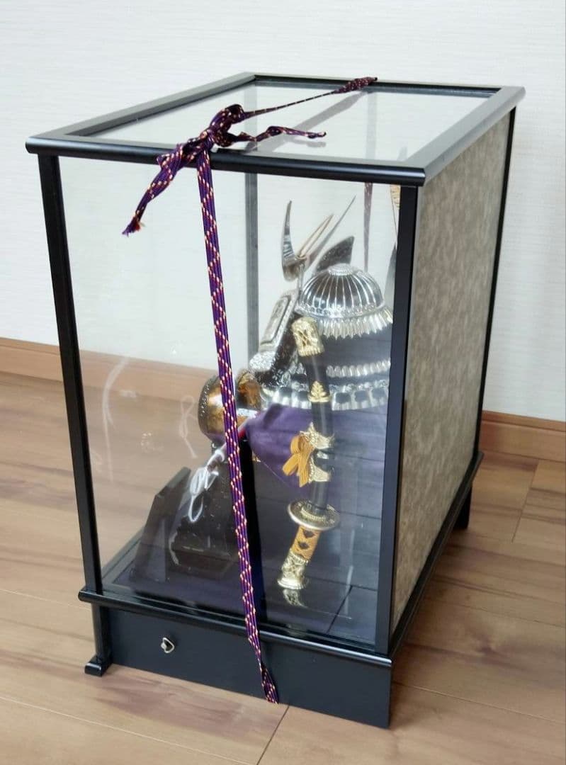 五月人形と衣装セット　　中古