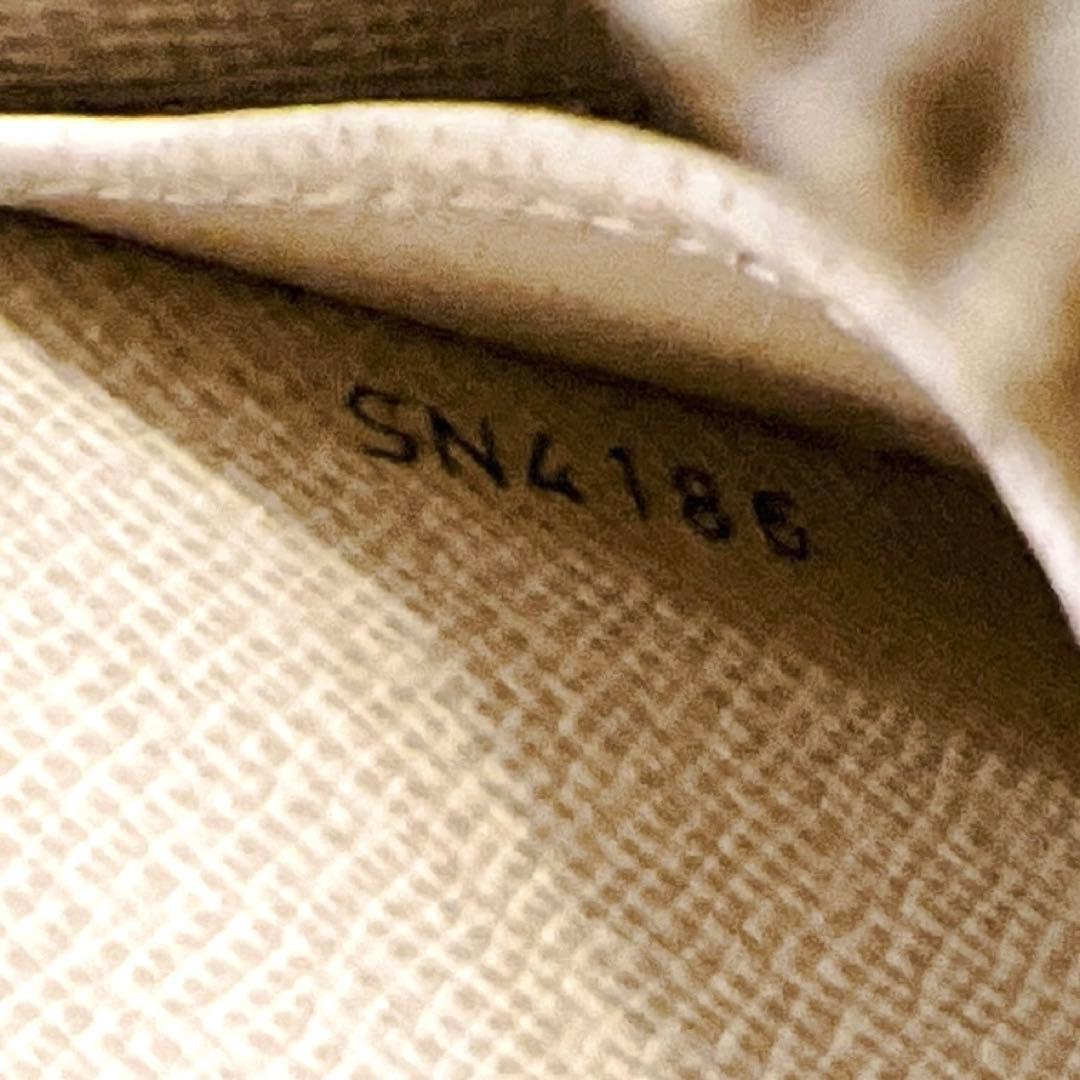 ルイヴィトン ケース ジッピーパース アズール 白 N63069